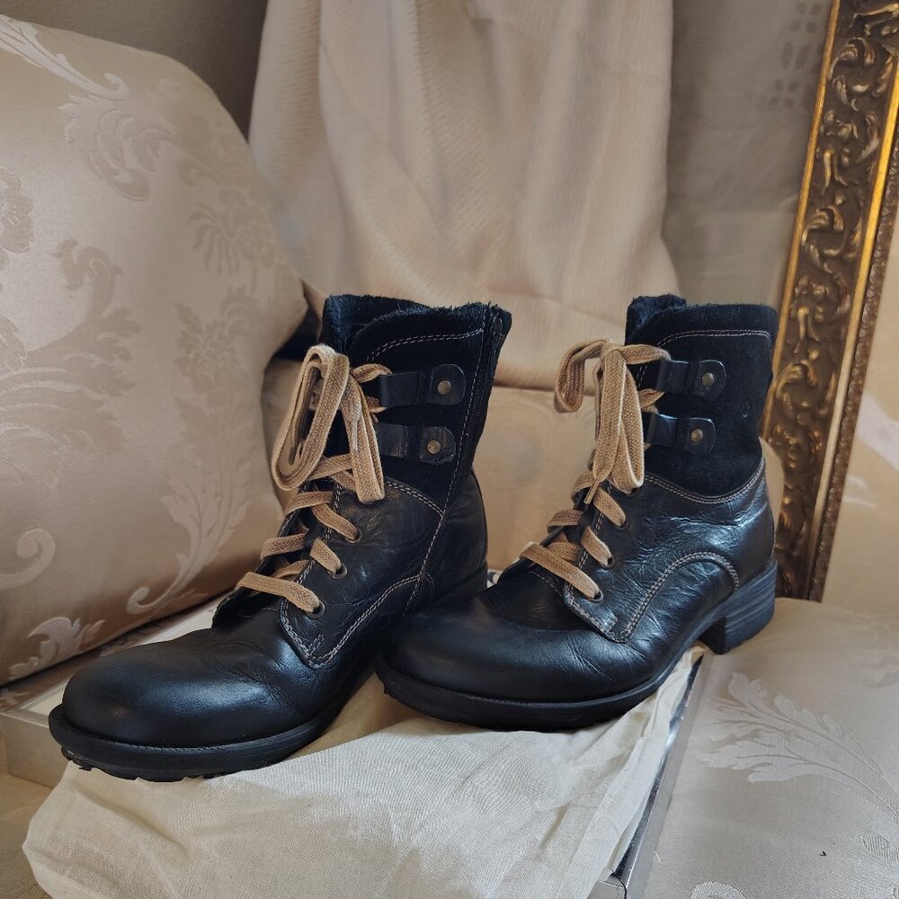 Josef Seibel Sandra Black Leather Boots Womens 9 1/2 Lace-Up Fleece Lined Combat